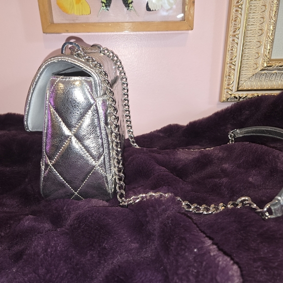 Beautiful new silver Kate Spade bag it color for all year - Picture 7 of 7
